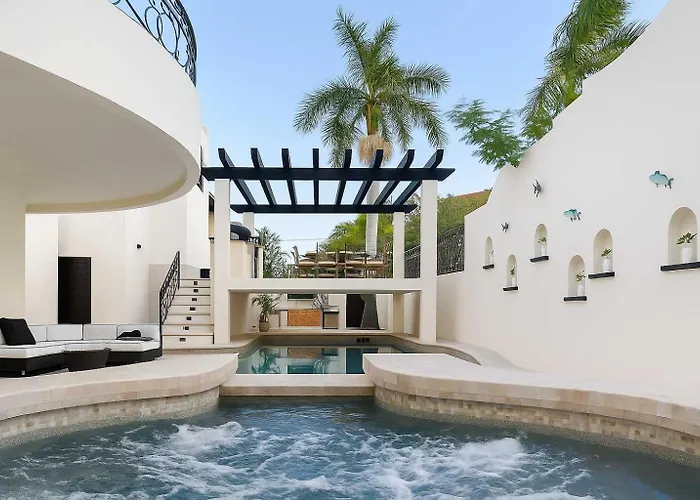 Holiday home Marbella Lane Grand 5br Oasis Getaway