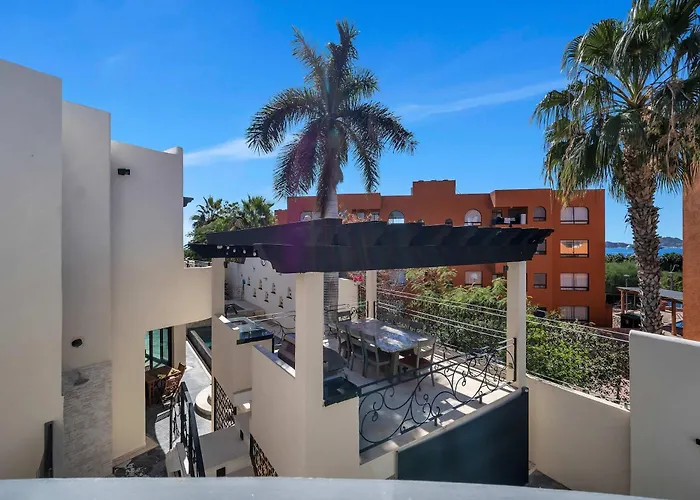 Holiday home Marbella Lane Grand 5br Oasis Getaway *